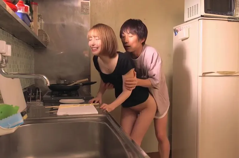 Bồn chứa tinh của anh trai mất nết về quê chơi rồi xxx với cậu em chồng