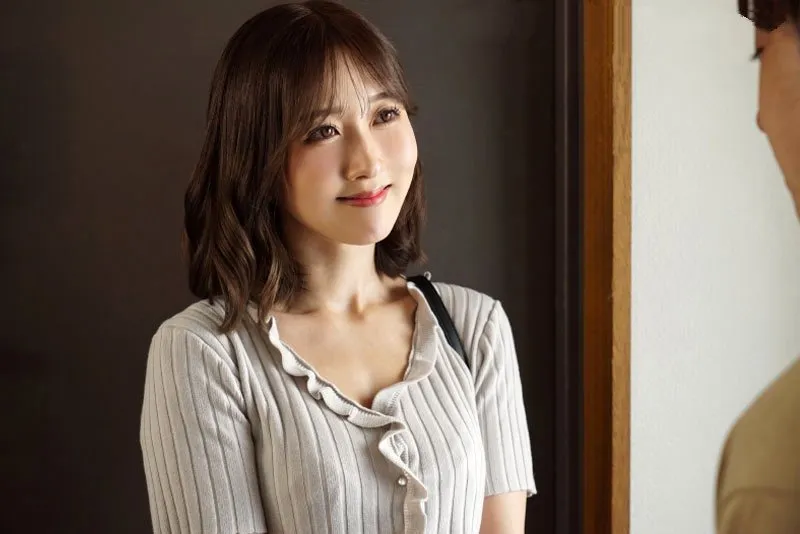 Cô vợ về nhà bố mẹ đẻ sau cuộc cãi nhau, gã chồng rủ cô bạn thân về nhà tâm sự…